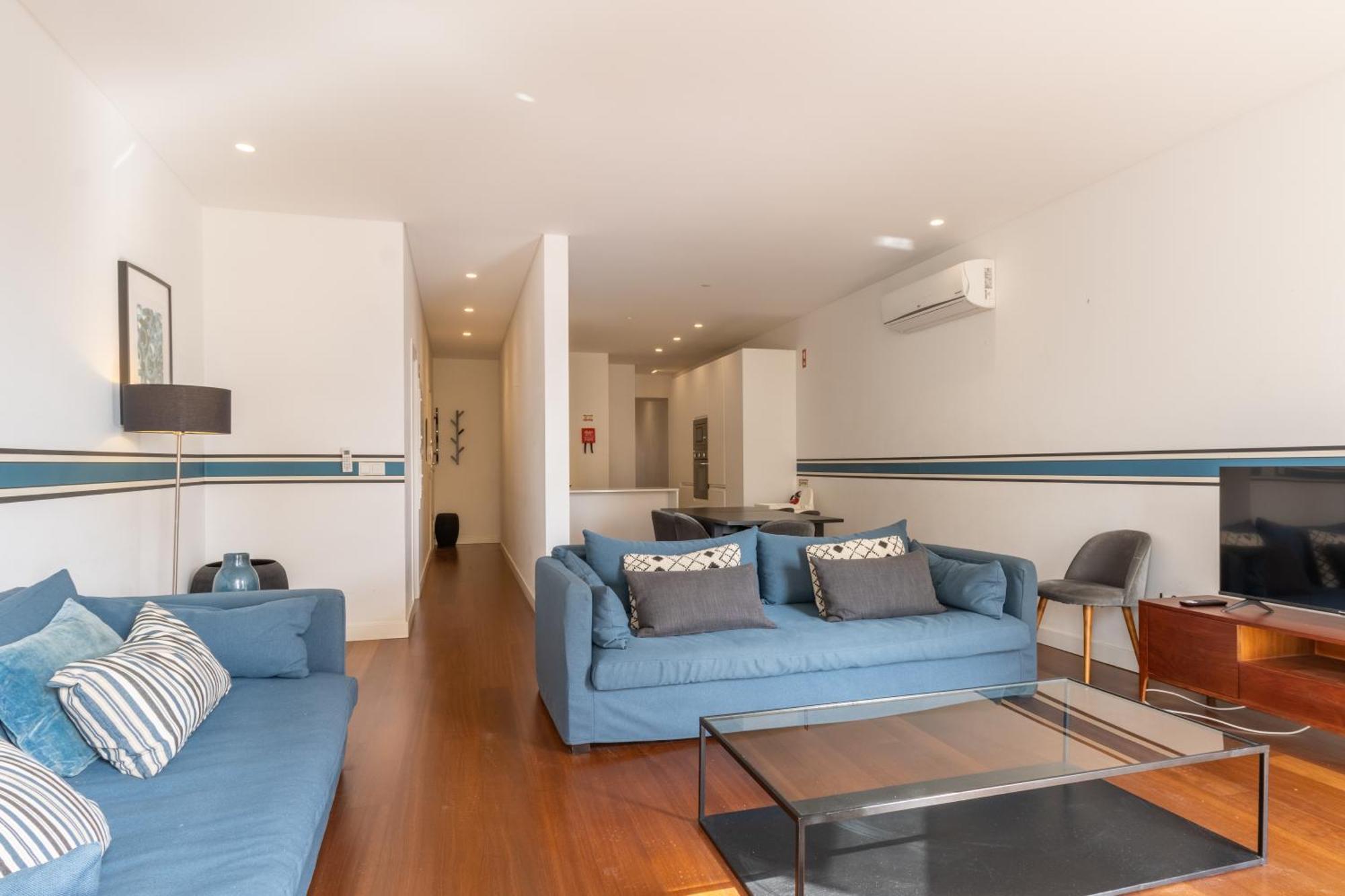 Modern 3Br, Terrace, Ac/Heating & Self Check-In Apartment Lisbon Bagian luar foto