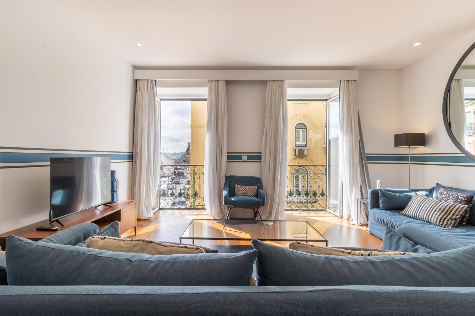 Modern 3Br, Terrace, Ac/Heating & Self Check-In Apartment Lisbon Bagian luar foto