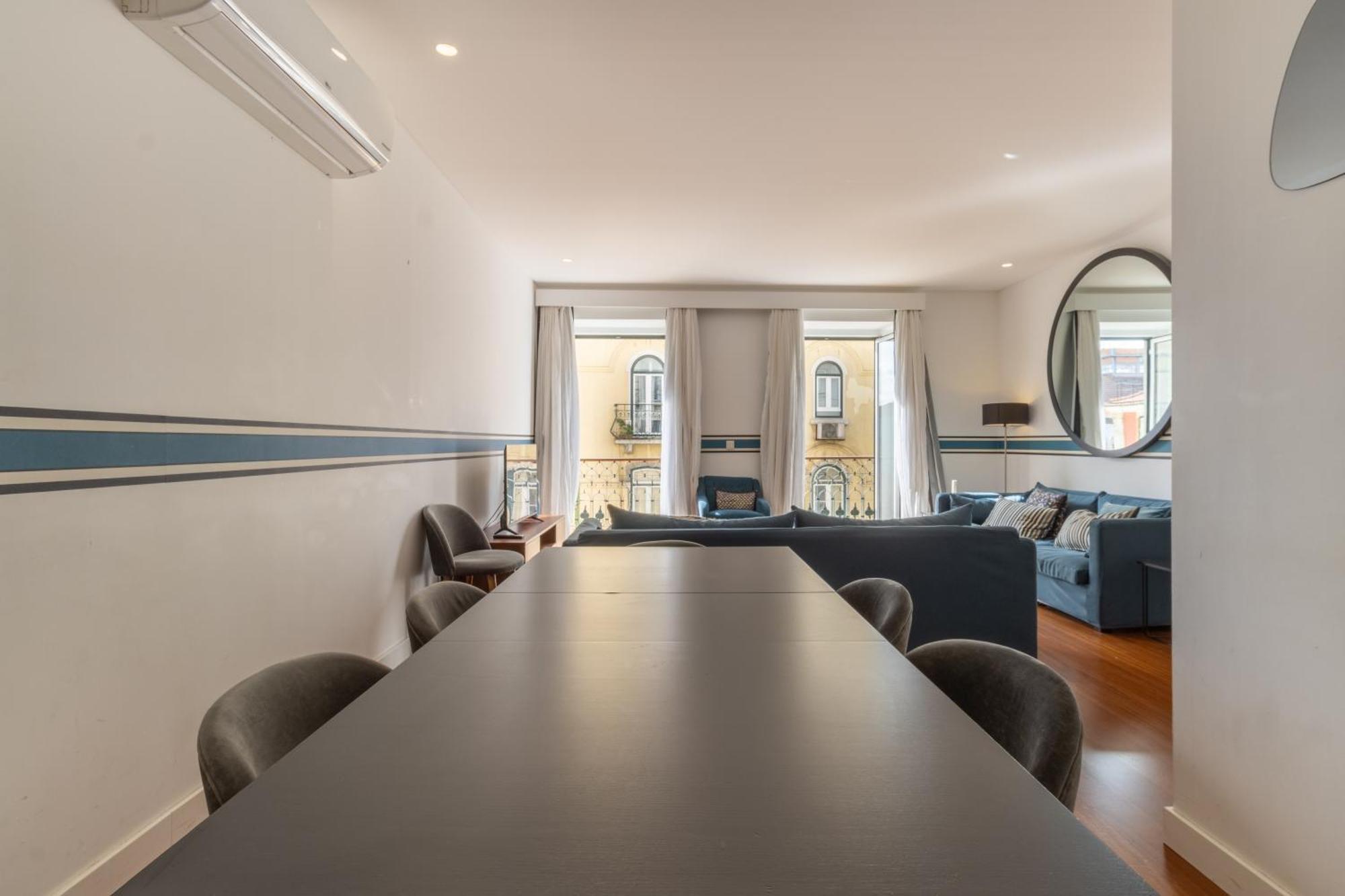 Modern 3Br, Terrace, Ac/Heating & Self Check-In Apartment Lisbon Bagian luar foto