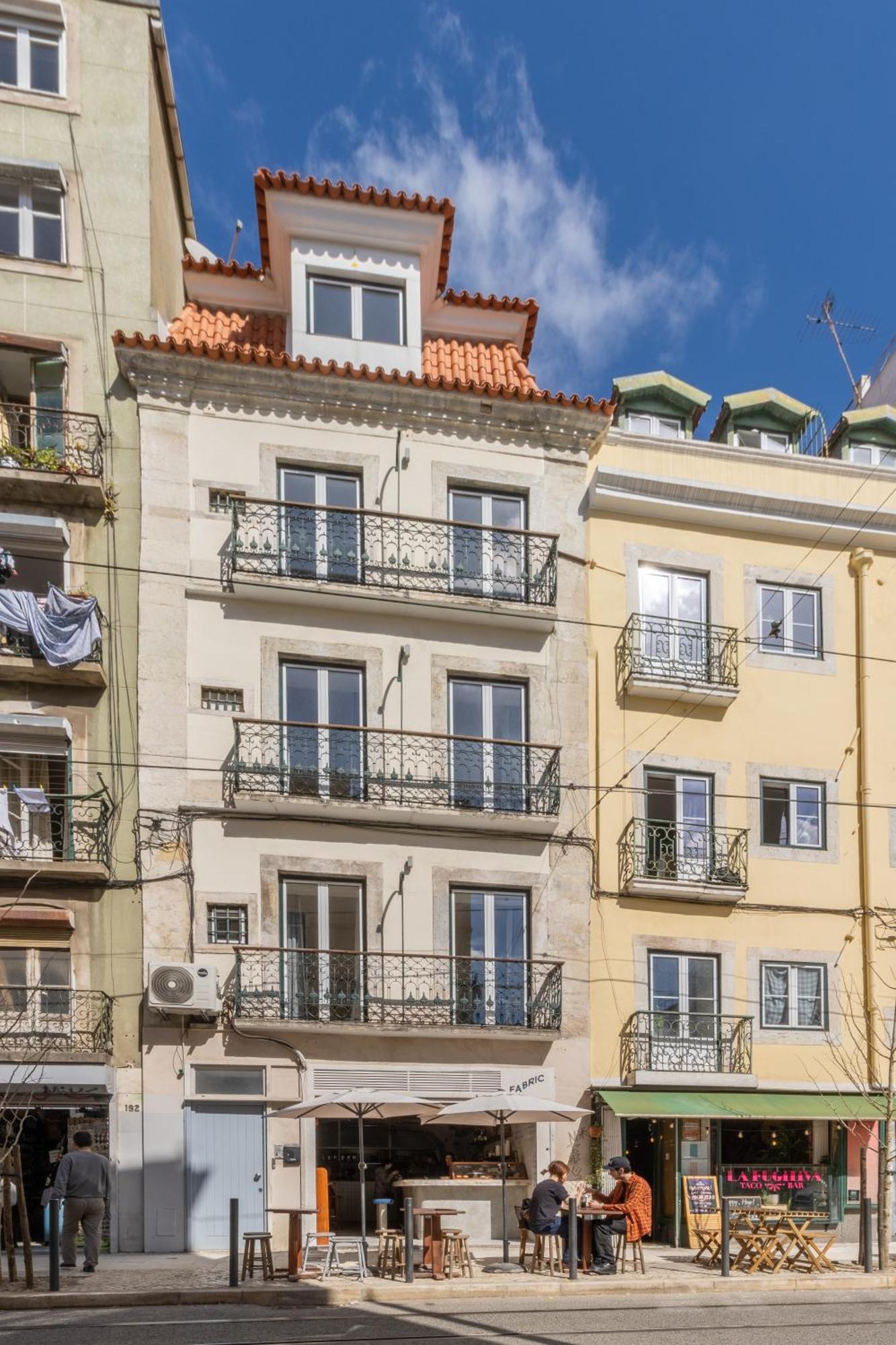 Modern 3Br, Terrace, Ac/Heating & Self Check-In Apartment Lisbon Bagian luar foto