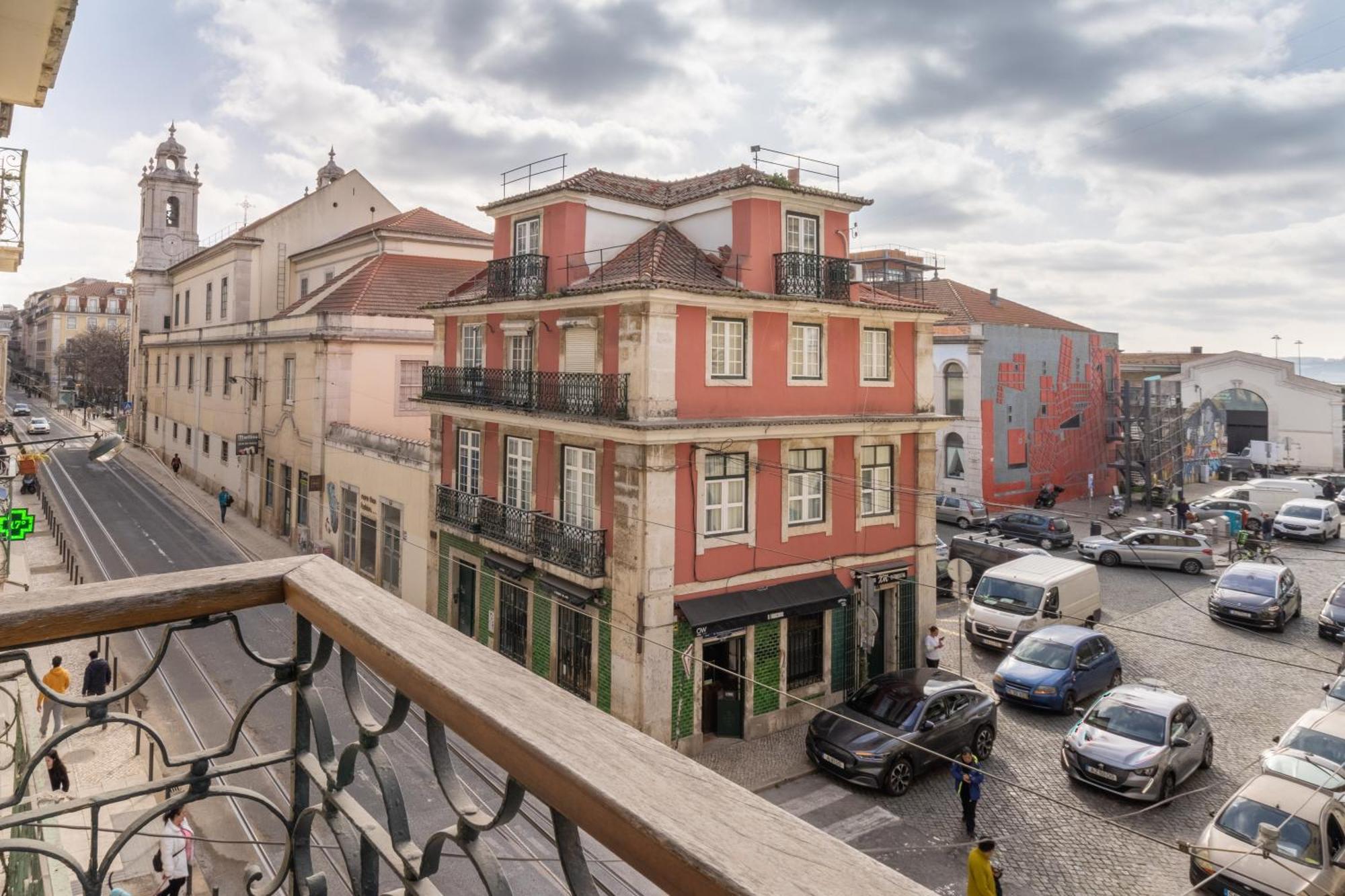 Modern 3Br, Terrace, Ac/Heating & Self Check-In Apartment Lisbon Bagian luar foto